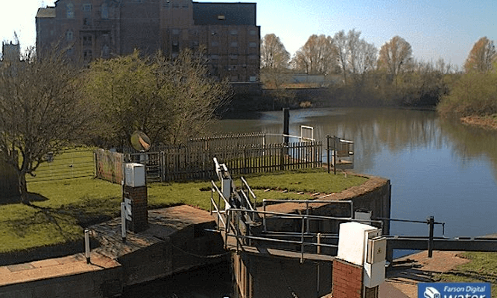Avon Lock (Severn Level) Cam